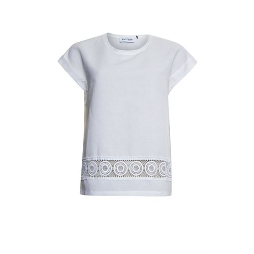 Anotherwoman ladieswear t-shirts & tops - linnen shirt with o-neck and lace. available in size 36,38,40,42,44,46 (white)