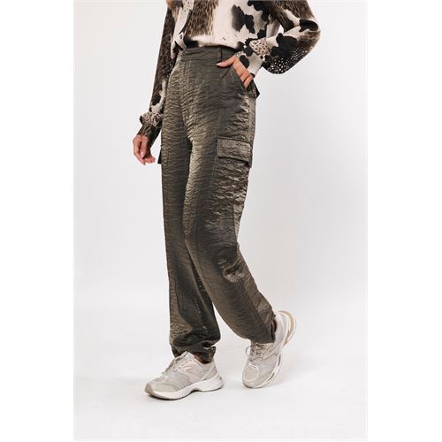 Poools ladieswear trousers - pant shine. available in size 36,38,40,42,44,46 (olive)