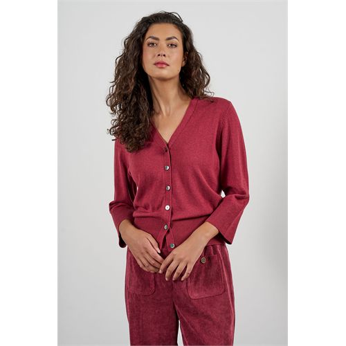 Anotherwoman ladieswear pullovers & vests - v-neck cardigan, 7/8 sleeves with wide cuffs; matching turtleneck sweater available. available in size 36,38,40,42,44,46 (red)