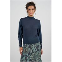 T792 (blue) T792